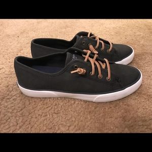Sperry boat shoes
